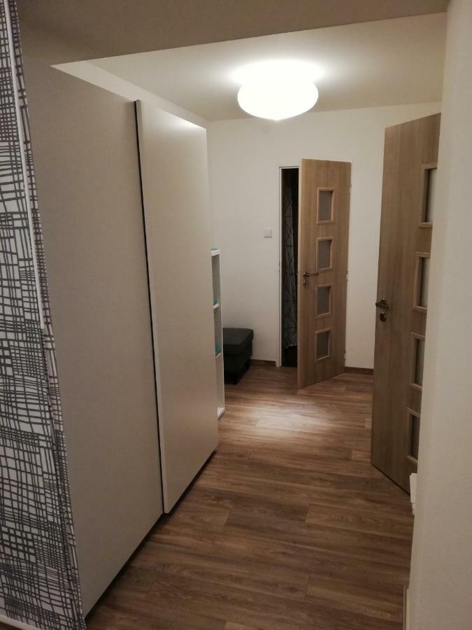 Apartmany Pod Divadlem ซนอยโม ภายนอก รูปภาพ