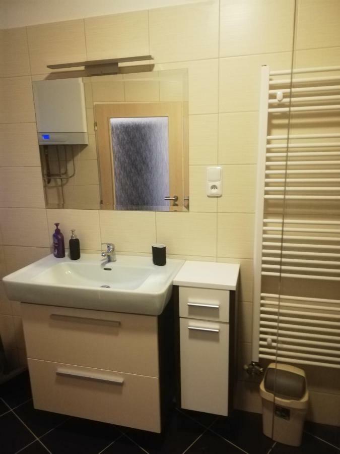 Apartmany Pod Divadlem ซนอยโม ภายนอก รูปภาพ