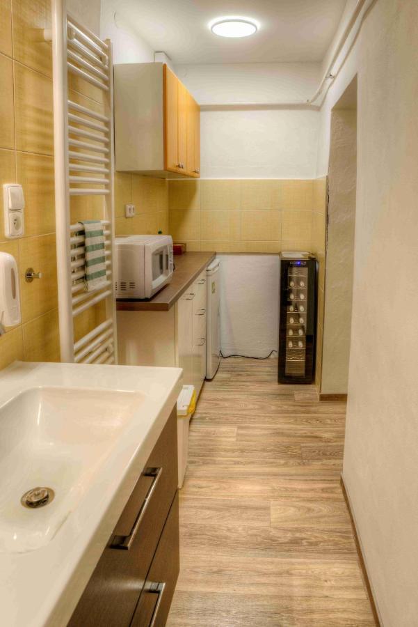 Apartmany Pod Divadlem ซนอยโม ภายนอก รูปภาพ